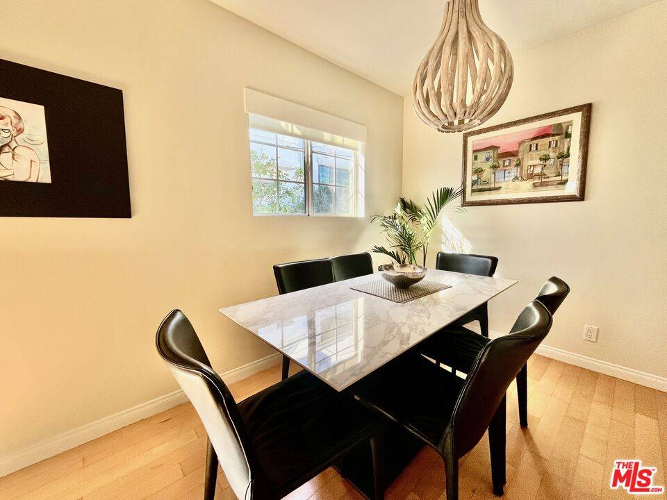 Santa Monica, CA 90403,1144 10th St #9