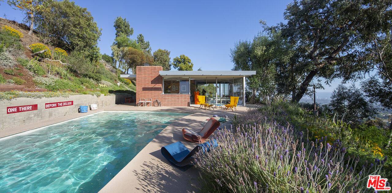 1531 N Tigertail Rd, Los Angeles, CA 90049