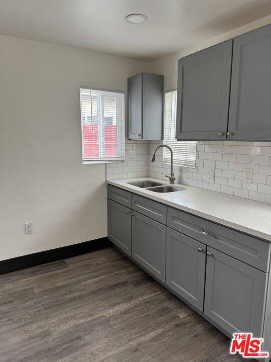 Hawthorne, CA 90250,3239 W 139th St #B