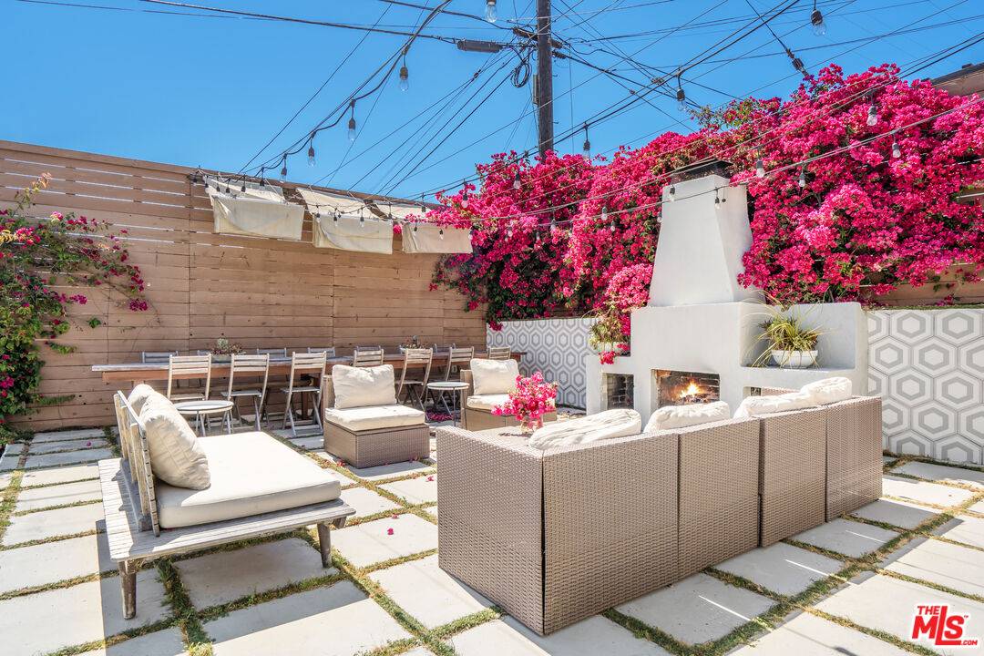Los Angeles, CA 90043,4949 Onaknoll Ave