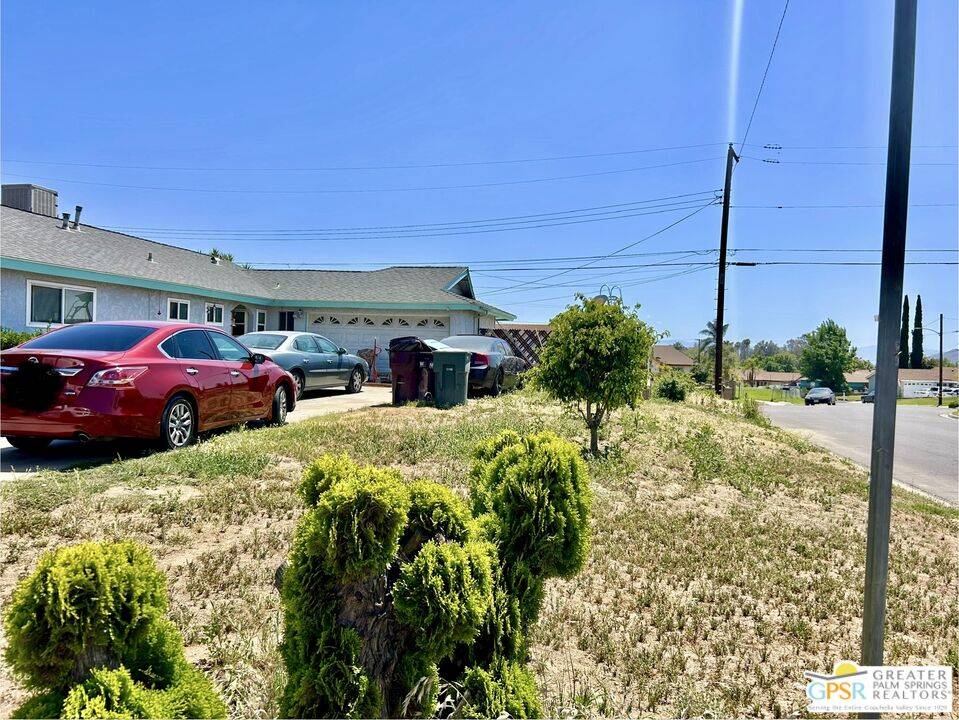 Riverside, CA 92501,3332 Debbie Ln