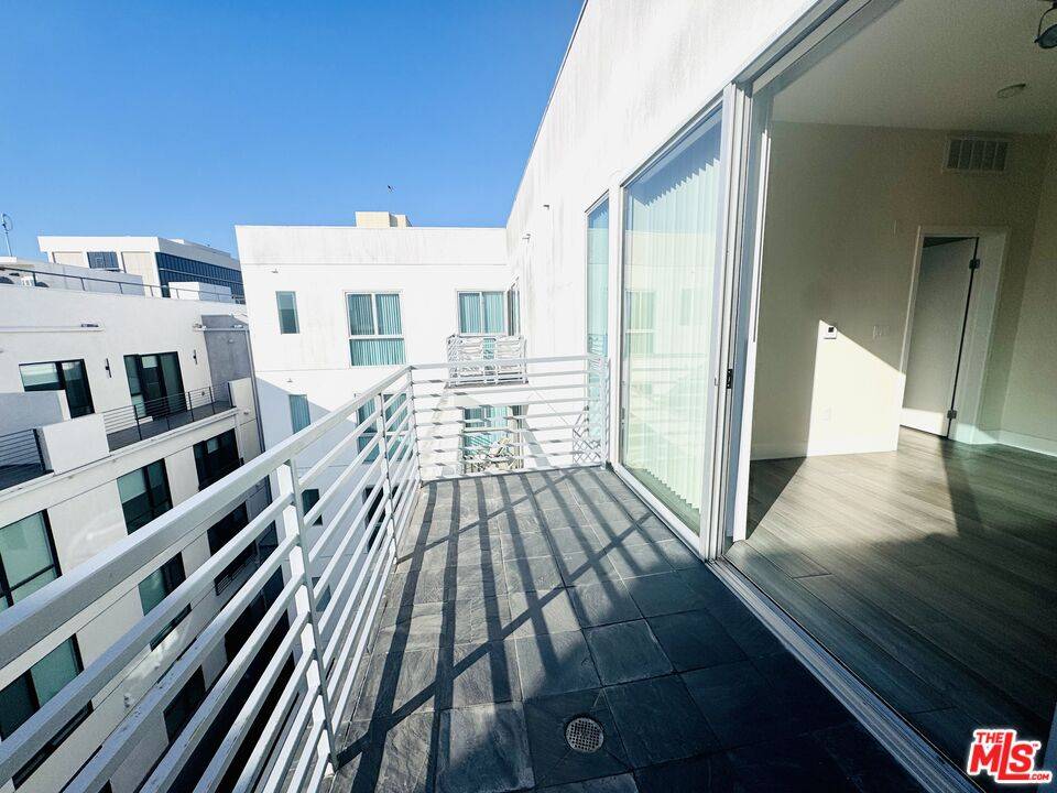 Santa Monica, CA 90401,1241 5TH ST #602