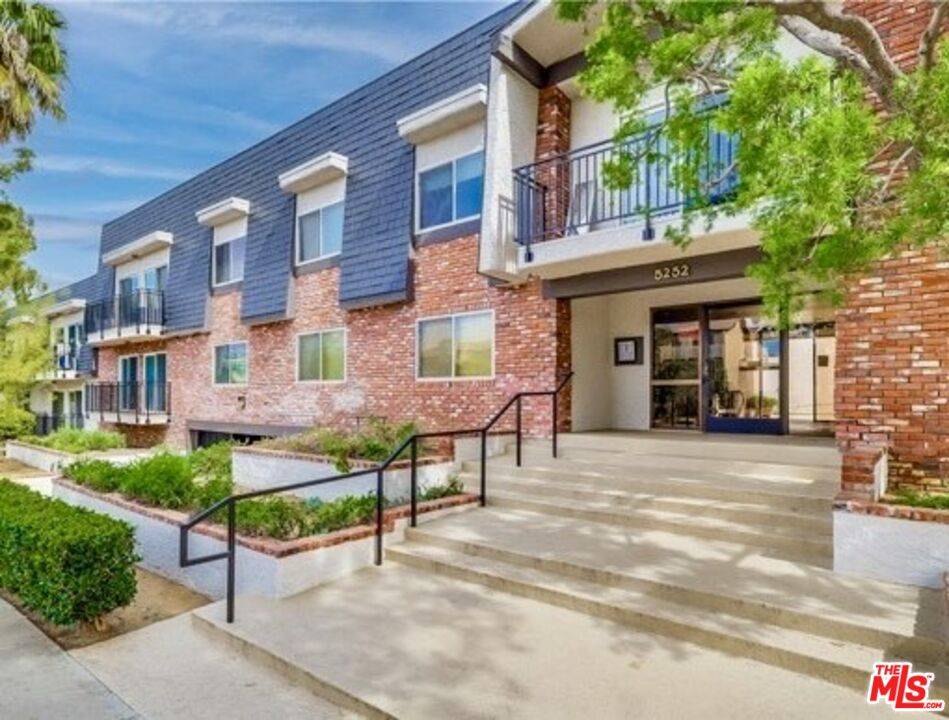 Van Nuys, CA 91401,5252 COLDWATER CANYON AVE #207