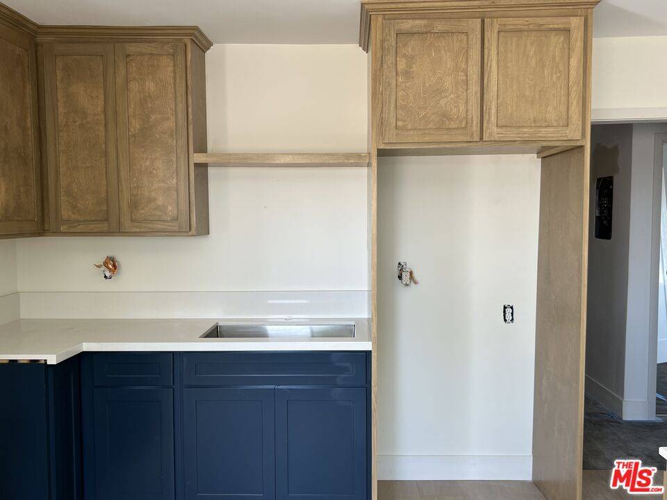 Los Angeles, CA 90007,1336 W 37th Dr ##3