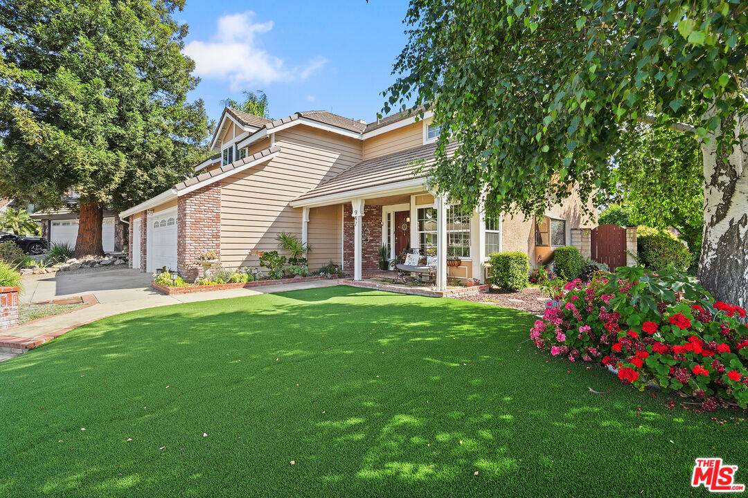 Newbury Park, CA 91320,947 Bearclaw Ct