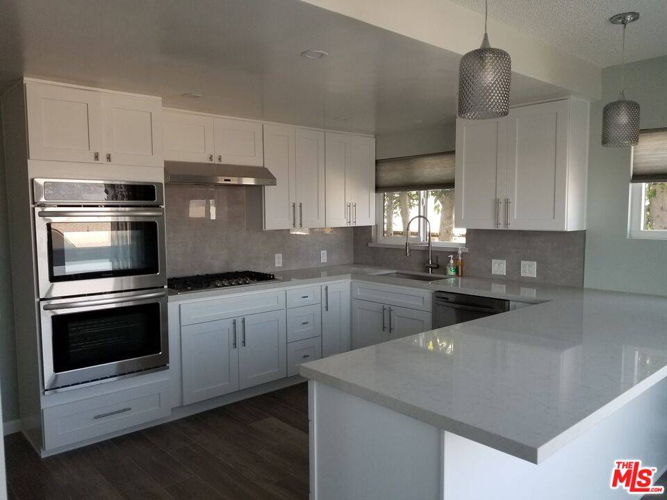 Los Angeles, CA 90008,5652 Glenford St