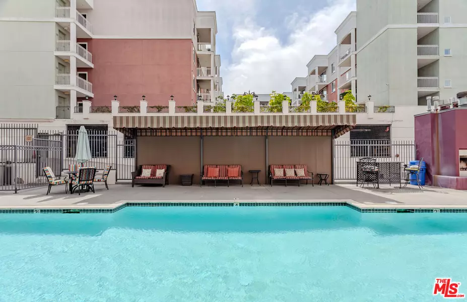 3750 Santa Rosalia Dr #207, Los Angeles, CA 90008