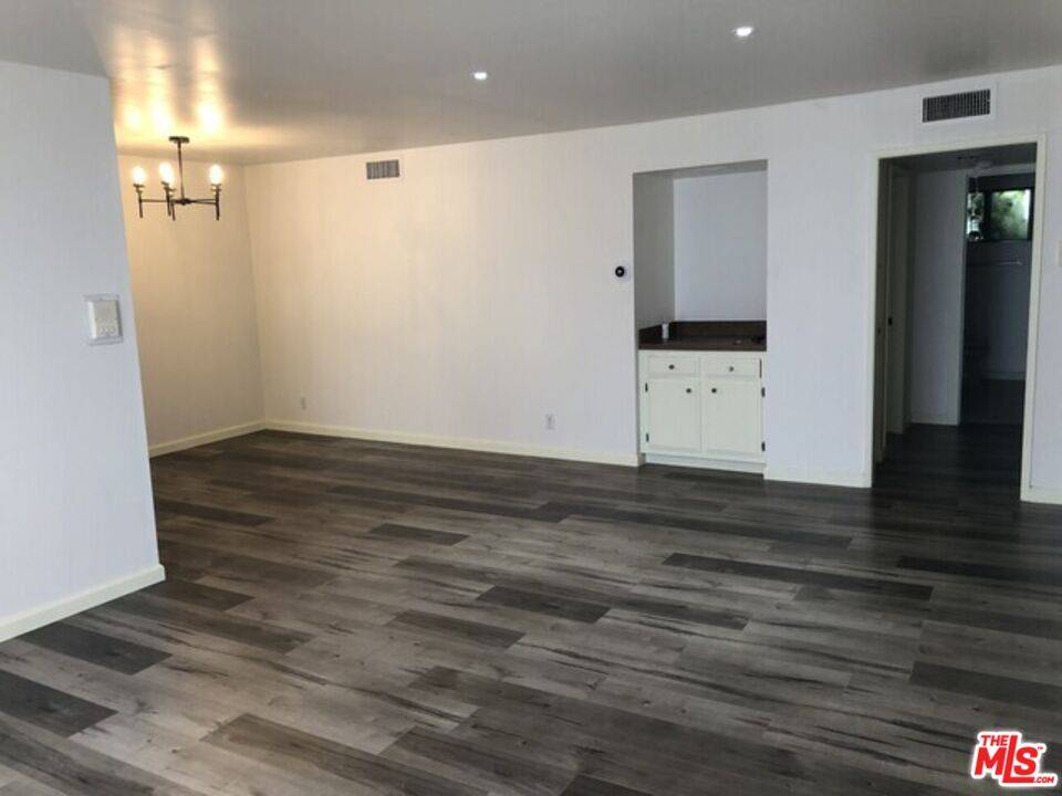 Los Angeles, CA 90025,1640 S Bentley Ave #4