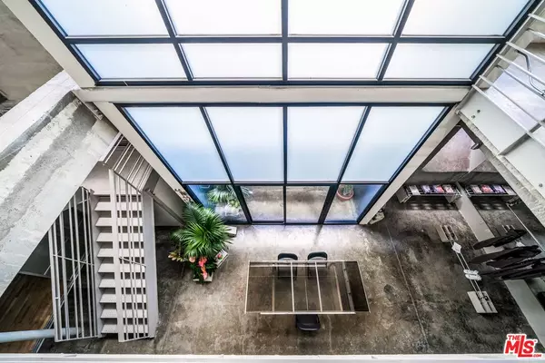 Los Angeles, CA 90015,1100 S Grand Ave #A008