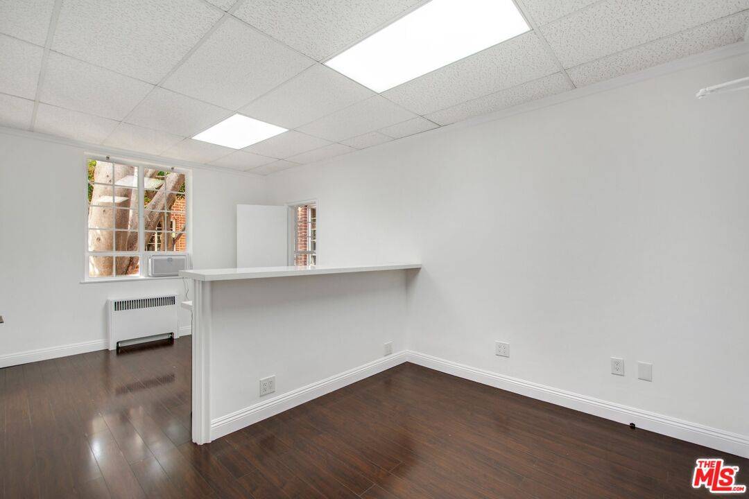 9730 Wilshire Blvd #202, Beverly Hills, CA 90212