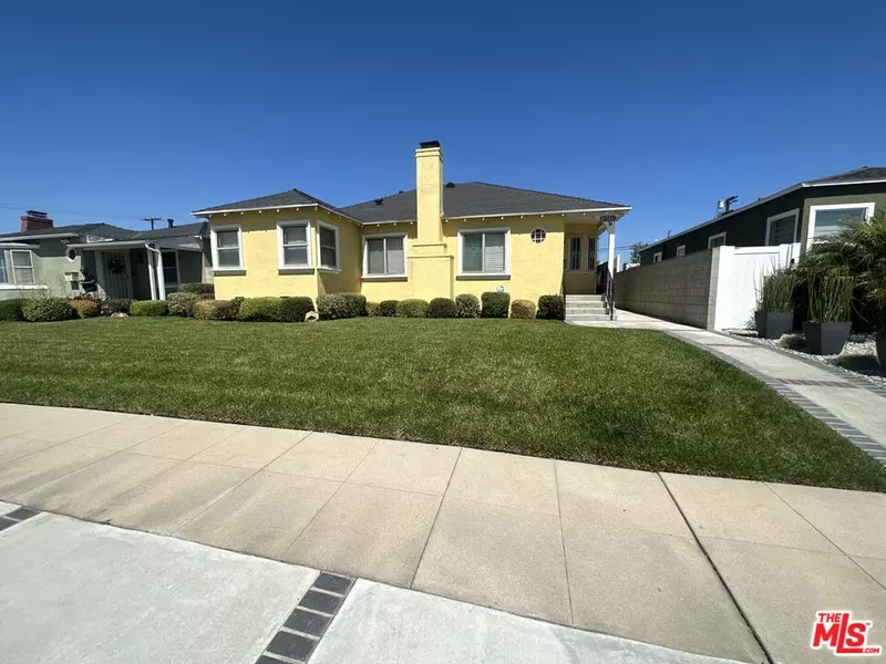 10410 S Manhattan Pl, Los Angeles, CA 90047