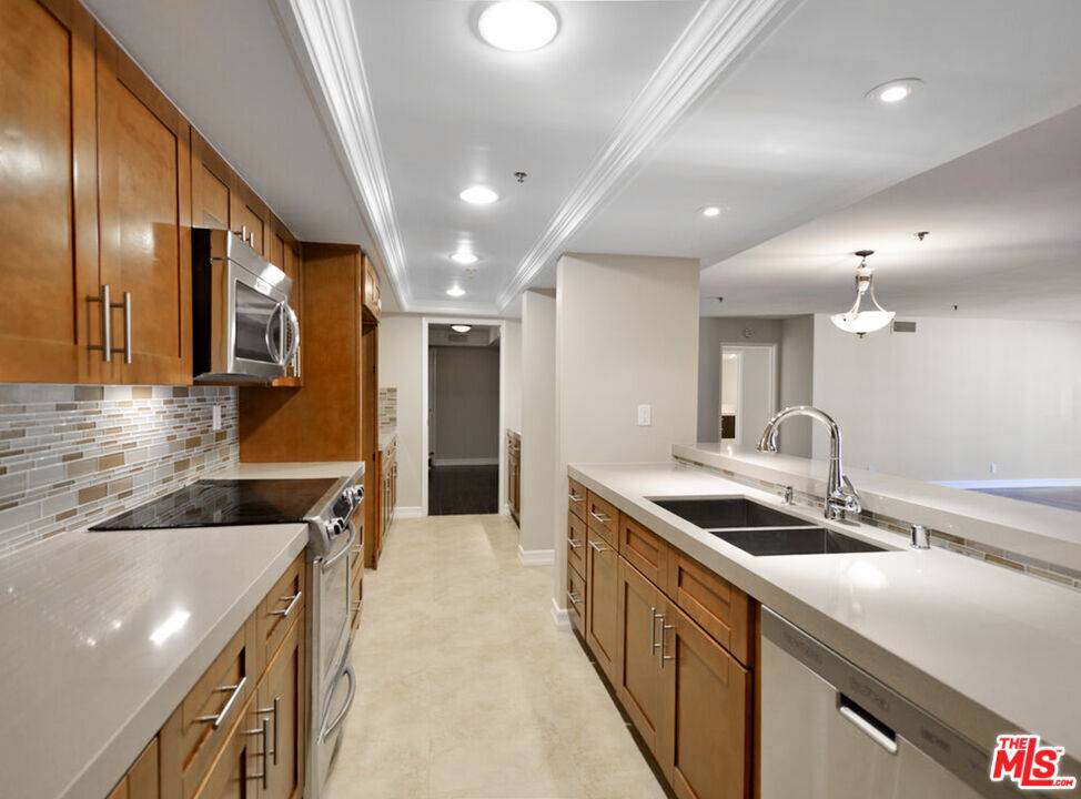 10660 WILSHIRE BLVD #705, Los Angeles, CA 90024