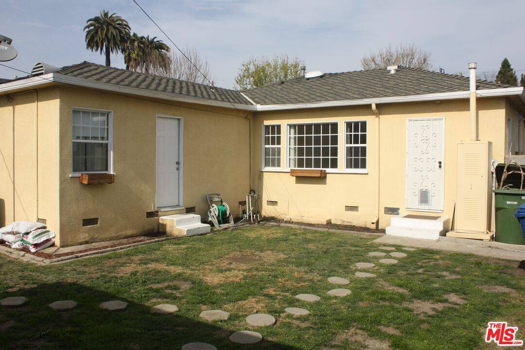 Los Angeles, CA 90064,2561 Tilden Ave