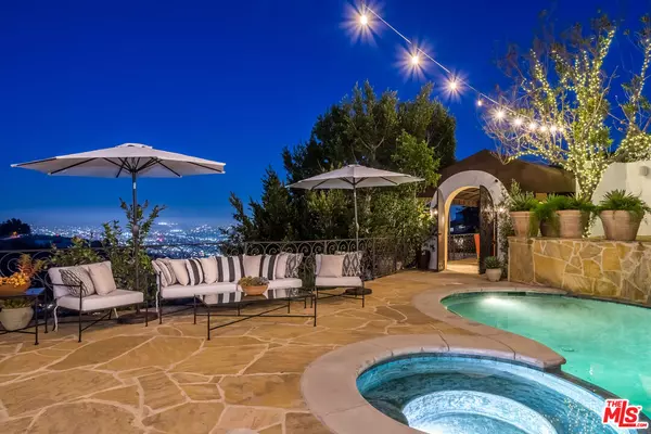 8149 Mannix Dr, Los Angeles, CA 90046