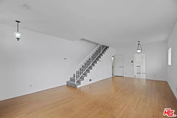 Inglewood, CA 90302,822 Victor Ave #14