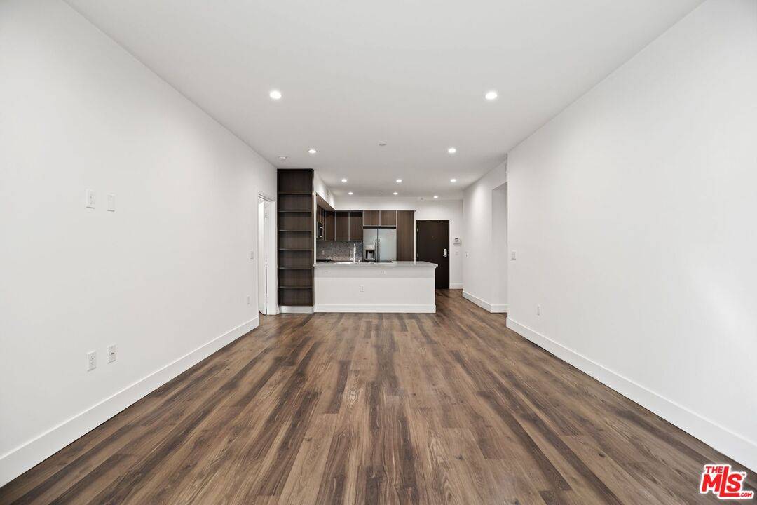 Los Angeles, CA 90025,1819 Kelton #302