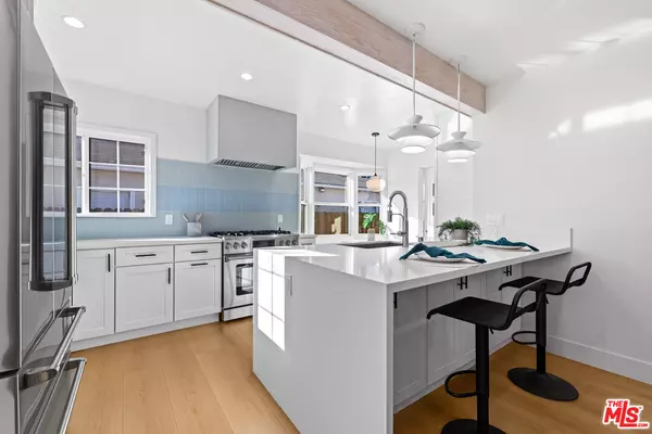 Los Angeles, CA 90045,8507 Naylor Ave