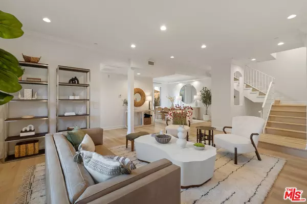 1032 3rd St #101, Santa Monica, CA 90403