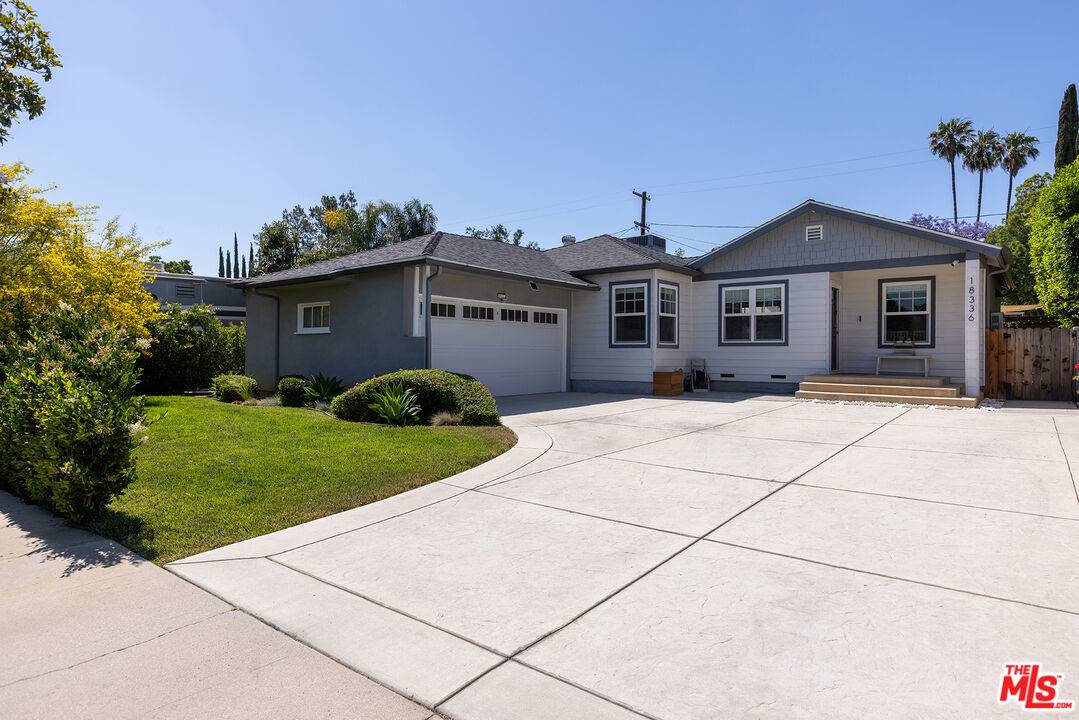 18336 Calvert St,  Tarzana,  CA 91335