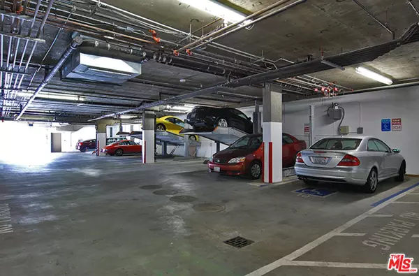 Santa Monica, CA 90405,2216 Main St #8 Units