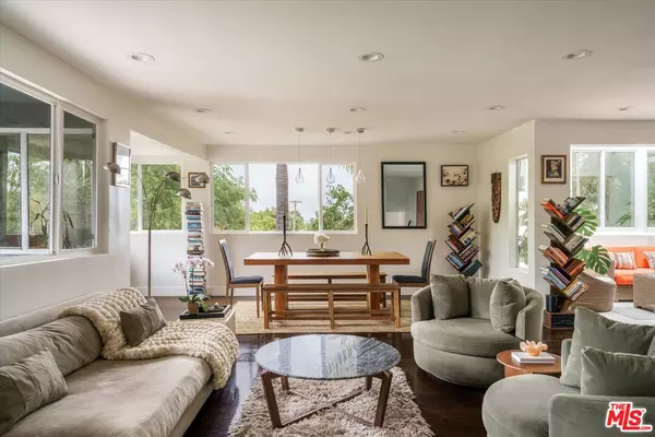 11372 Brill Dr, Studio City, CA 91604