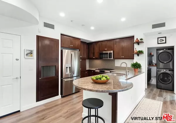 Playa Vista, CA 90094,13044 Pacific Promenade #101