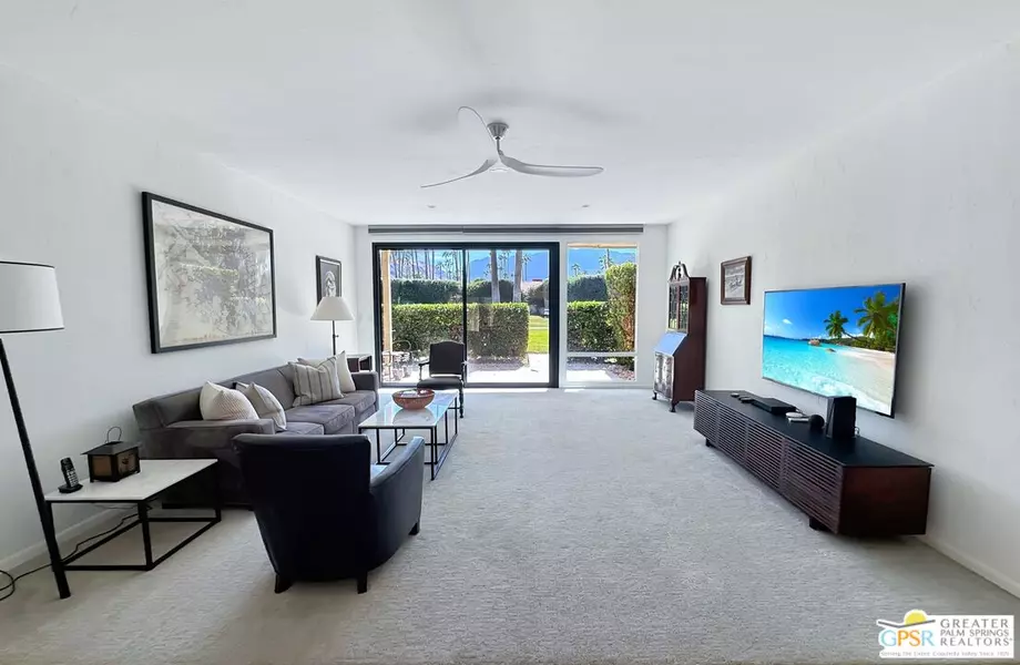 2365 S Oakcrest Dr, Palm Springs, CA 92264