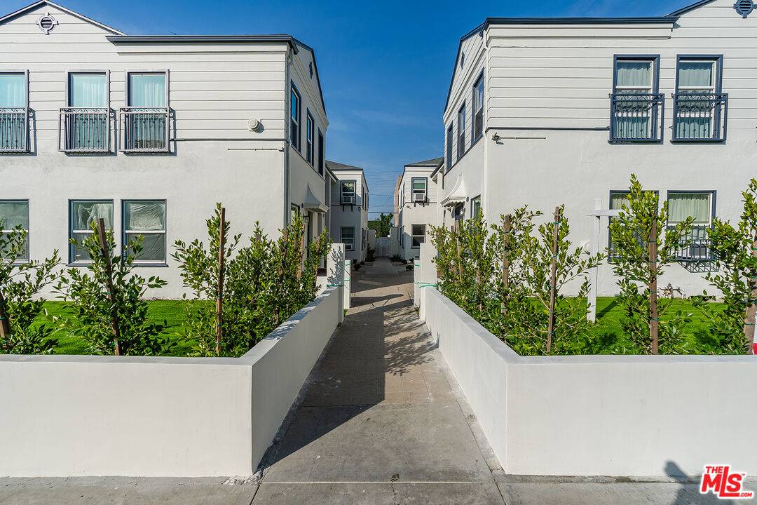 837 N Alfred St, West Hollywood, CA 90068