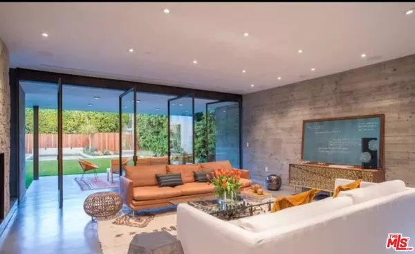 West Hollywood, CA 90069,800 N Orlando Ave