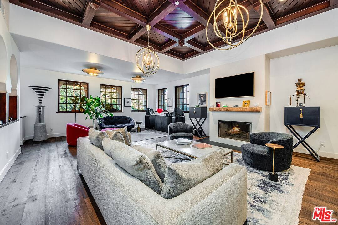 Los Angeles, CA 90046,1925 Curson Pl