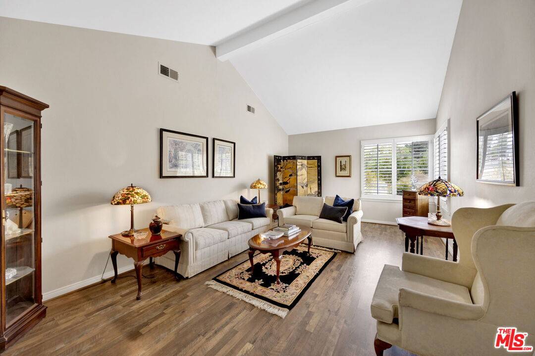 Agoura Hills, CA 91301,28461 Driver Ave