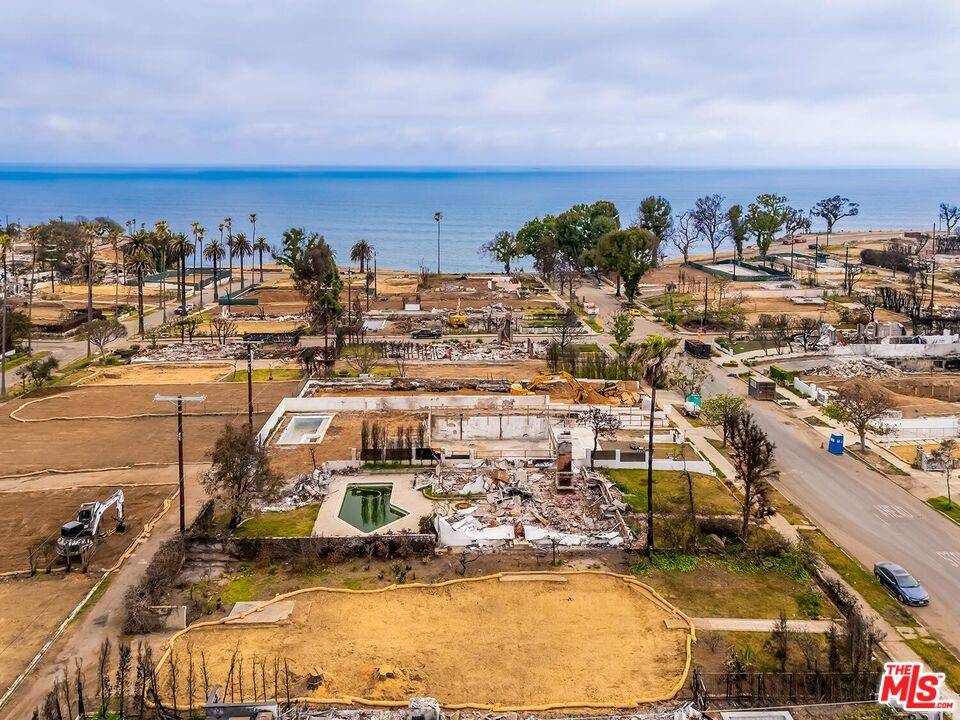 Pacific Palisades, CA 90272,428 Via De La Paz