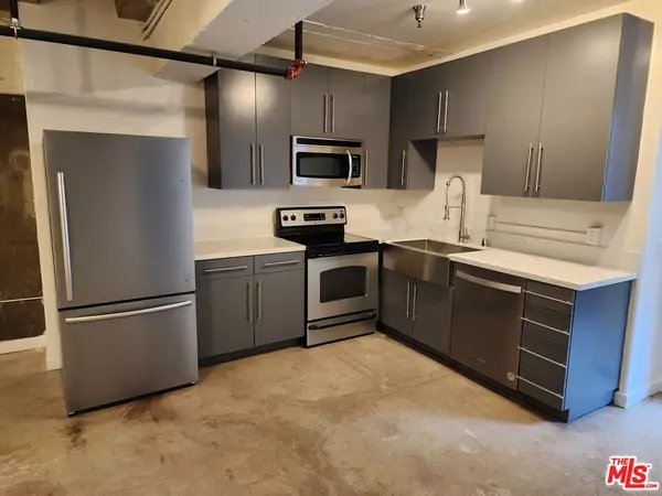 711 S Olive St #204, Los Angeles, CA 90014