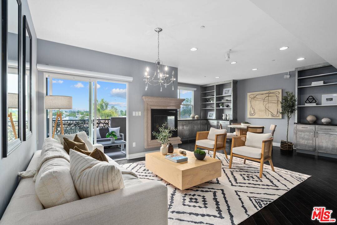 4424 Whitsett Ave #309, Studio City, CA 91604