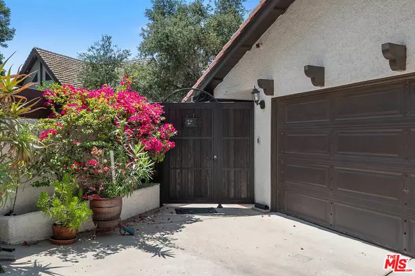 Woodland Hills, CA 91364,4713 Bedel St
