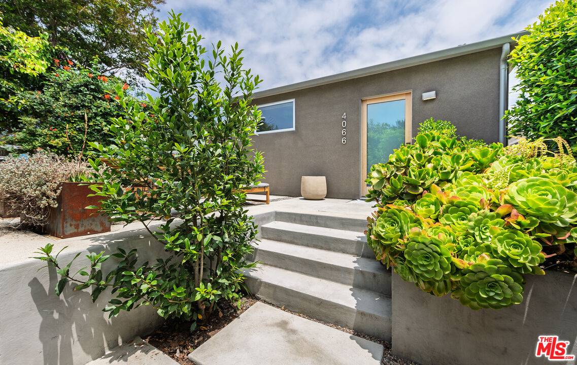 Los Angeles, CA 90066,4066 Alla Rd