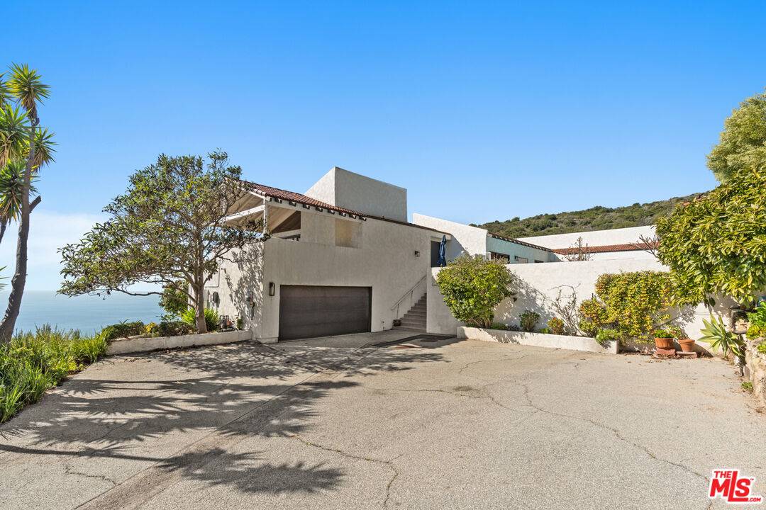 20755 Seaboard Rd, Malibu, CA 90265