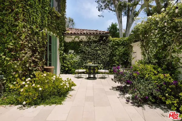 Pacific Palisades, CA 90272,563 Spoleto Dr