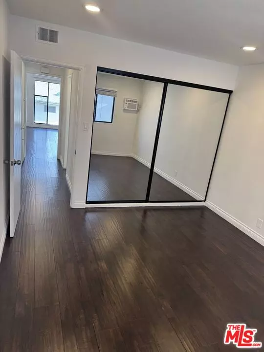 West Hollywood, CA 90046,7705 Romaine St