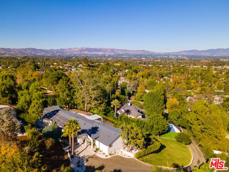 19536 Wells Dr, Tarzana, CA 91356