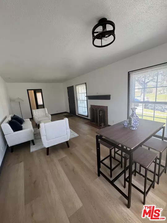 Inglewood, CA 90305,9829 S 7th Ave