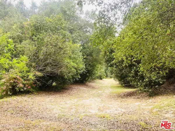 3806 N Glenridge Dr, Sherman Oaks, CA 91423