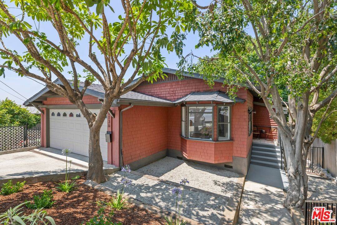 1136 W Edgeware Rd, Los Angeles, CA 90026
