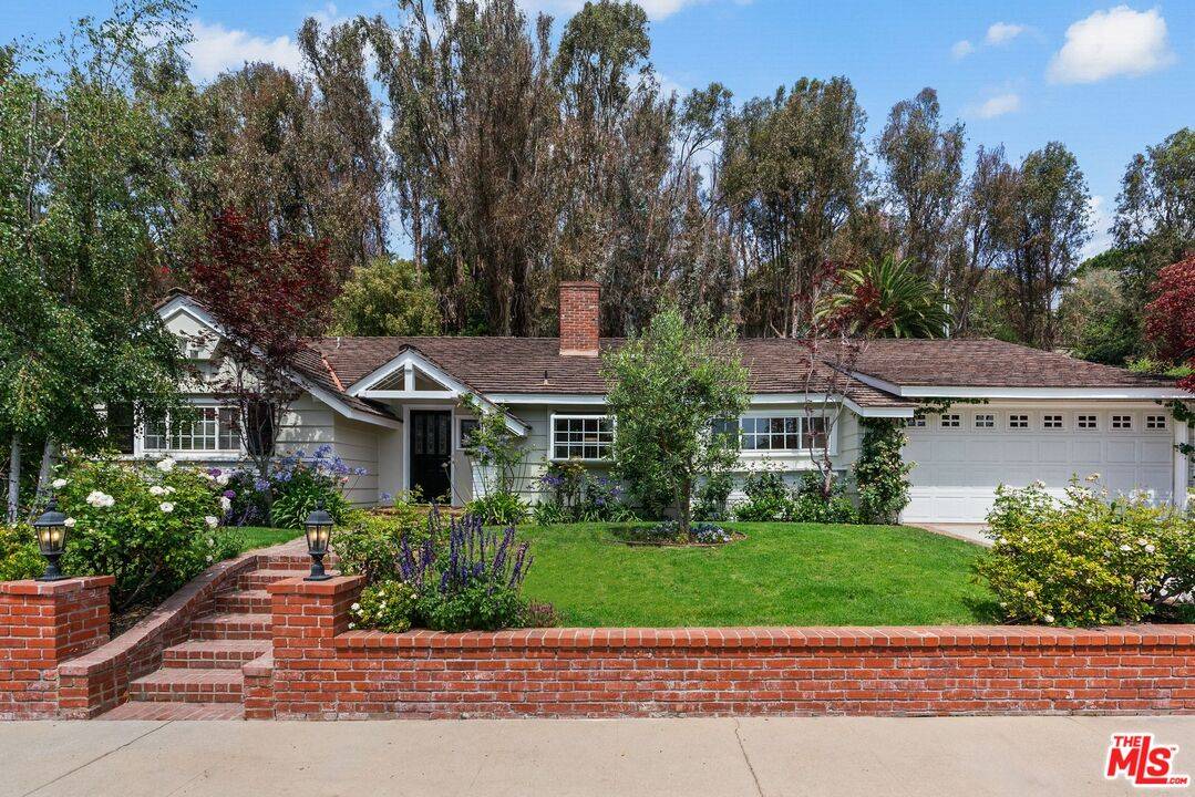 1401 Jonesboro Dr, Los Angeles, CA 90049
