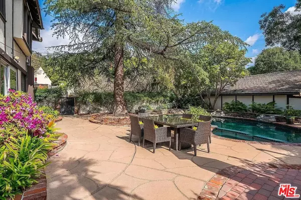 Glendale, CA 91208,1944 Montecito Dr