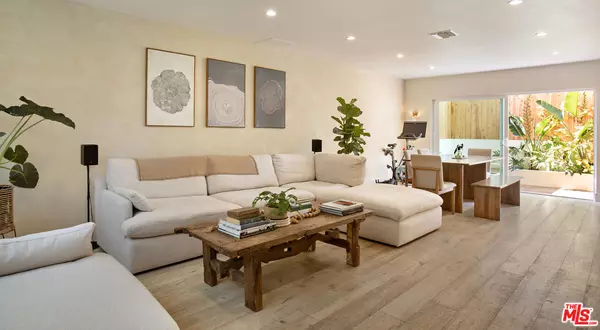 9015 Cynthia St #3, West Hollywood, CA 90069