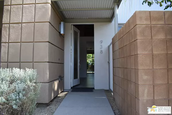 938 Oceo Cir, Palm Springs, CA 92264
