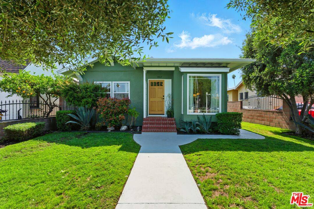 3517 9th Ave, Los Angeles, CA 90018