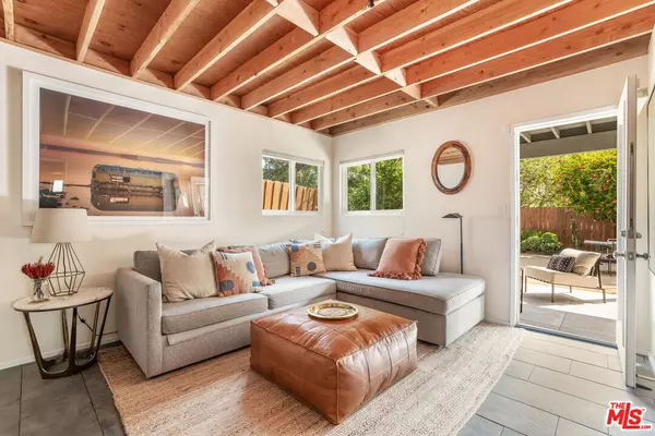 Los Angeles, CA 90012,716 Academy Rd