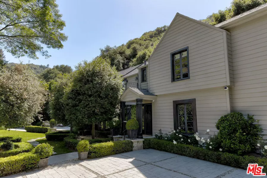 1857 Benedict Canyon Dr, Beverly Hills, CA 90210